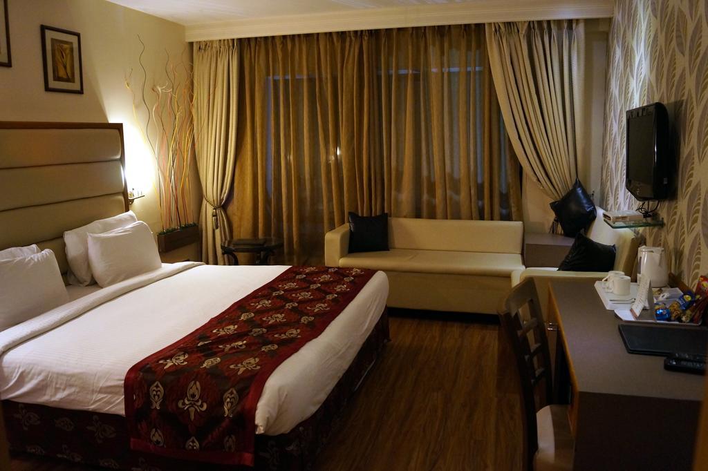The Grand Solitaire Hyderabad Exterior photo